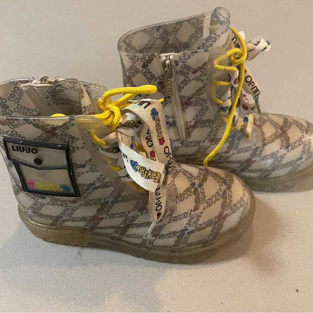 Brand name  Liu-Jo 
Girls rubber boots